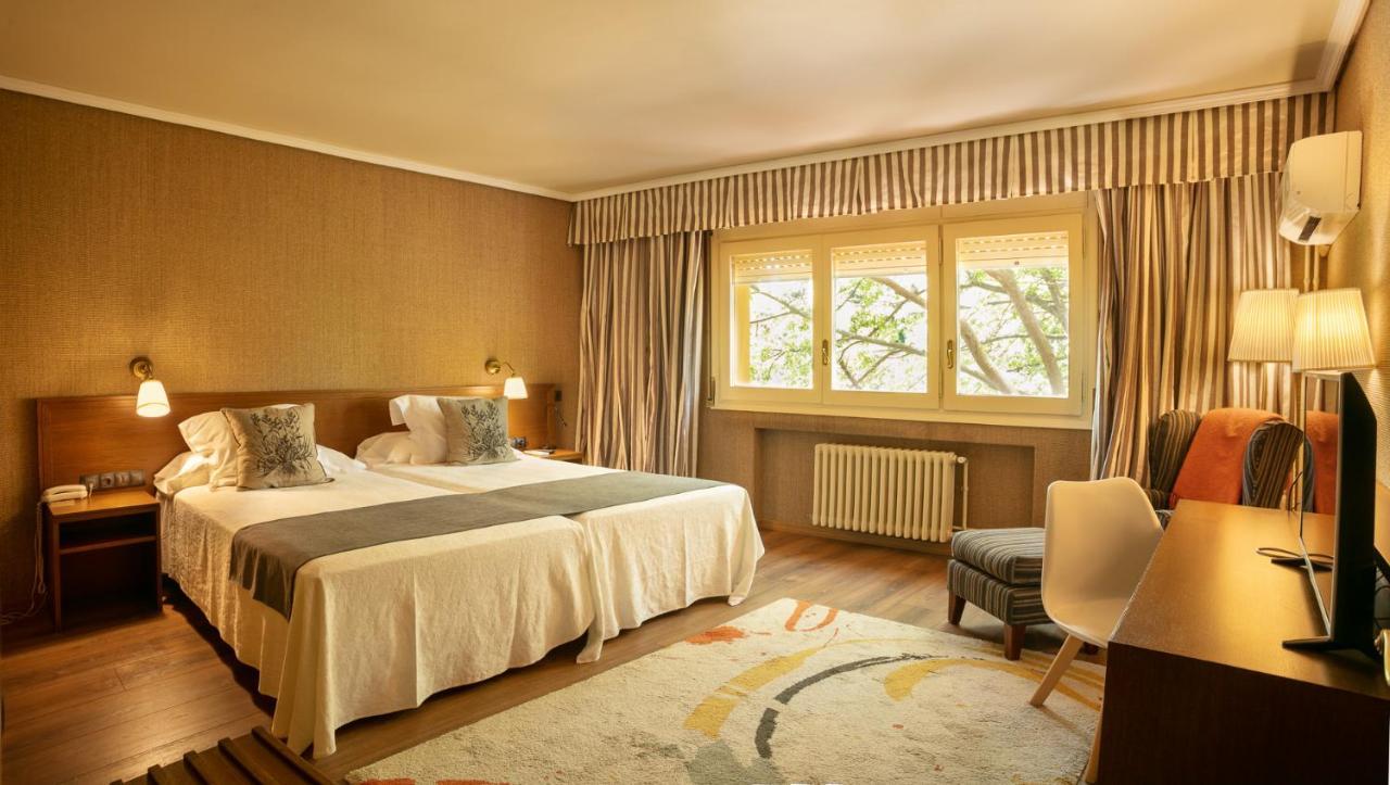Hotel-Hostal Sport Falset Dış mekan fotoğraf