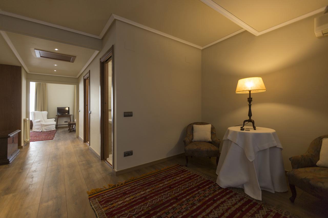Hotel-Hostal Sport Falset Dış mekan fotoğraf